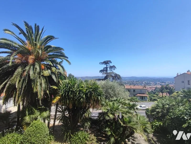 Appartement dans une villa de caractère — photographie 6